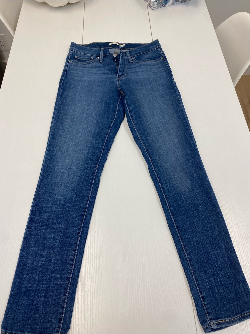 Levi’s 311- shaping skinny Women's jeans. NWOT